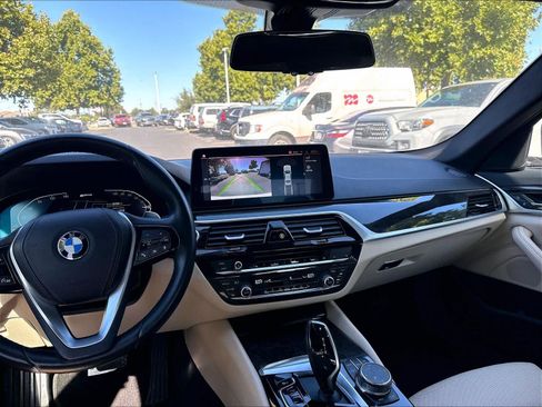 Used 2023 BMW 530e w/ Convenience Package RWD image 12