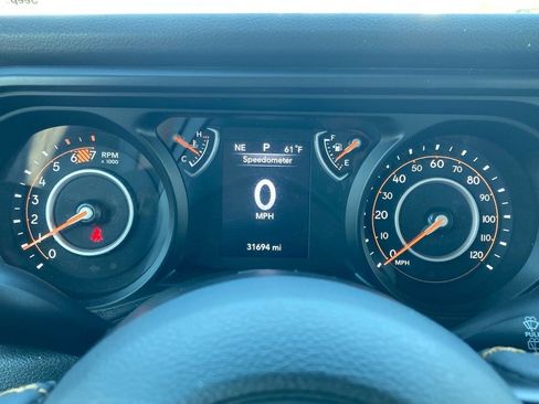 Used 2024 Jeep Wrangler Sport S image 16