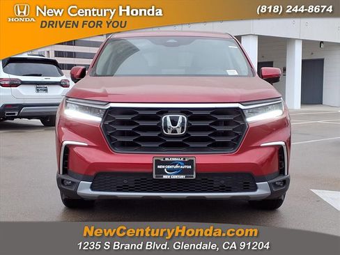 New 2025 Honda Pilot EX-L image 2