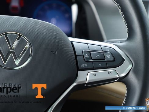 Used 2025 Volkswagen Atlas Cross Sport SE w/ Panoramic Sunroof Package image 22