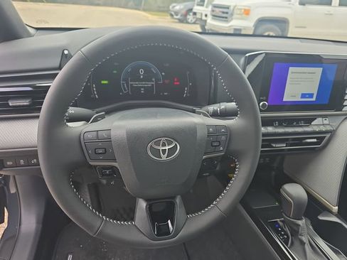 Used 2026 Toyota Camry SE w/ Convenience Package image 15