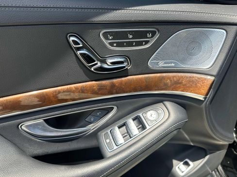 Used 2015 Mercedes-Benz S 550 4MATIC Sedan image 18