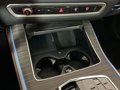 New 2026 BMW X5 xDrive50e image 17