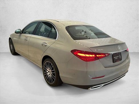 Used 2025 Mercedes-Benz C 300 4MATIC Sedan image 9