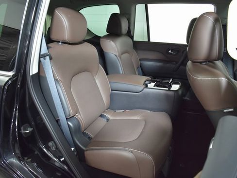 Used 2023 INFINITI QX80 Premium Select w/ All-Season Package image 38