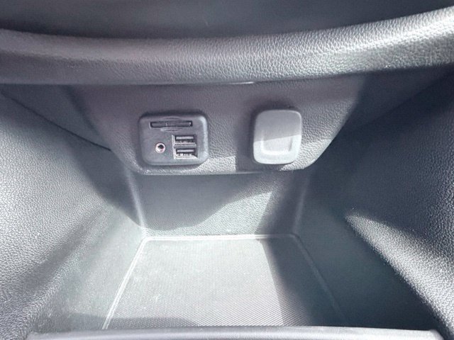 Used 2020 Chevrolet Traverse RS w/ LPO, Cargo Package FWD image 16