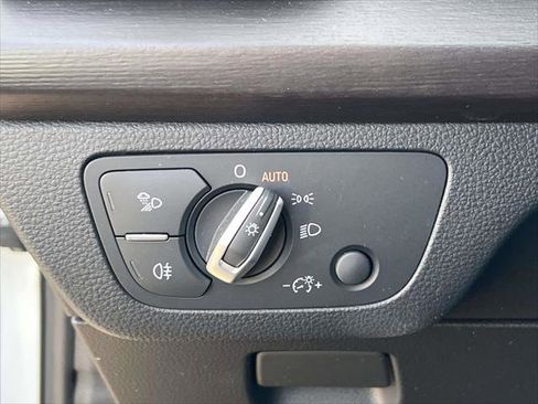 Used 2022 Audi Q5 2.0T Premium image 21