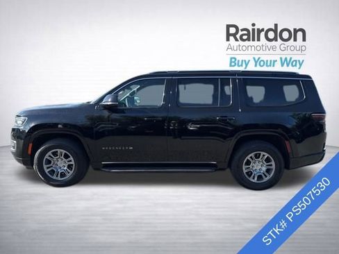 Used 2023 Jeep Wagoneer 4WD image 4