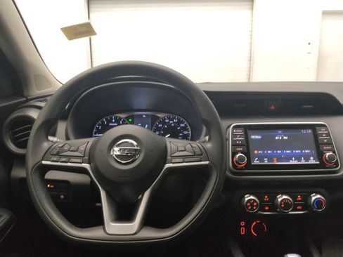 Used 2021 Nissan Kicks S FWD image 22