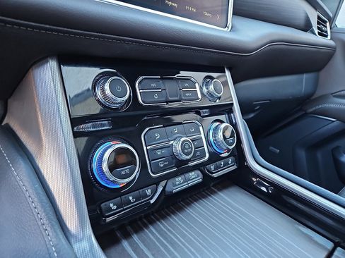 Used 2023 GMC Yukon Denali image 17