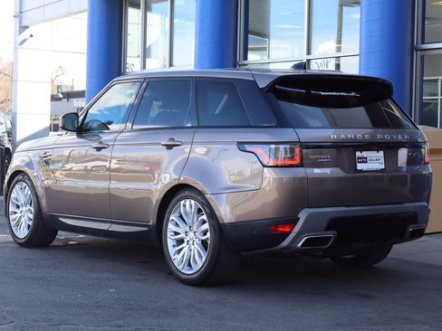 Used 2018 Land Rover Range Rover Sport SE AWD/4WD image 3