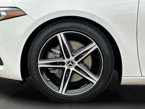 Used 2021 Mercedes-Benz A 220 image 4