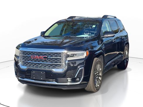 Used 2023 GMC Acadia Denali w/ Black Diamond Edition image 3