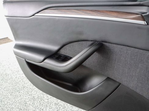 Used 2021 Tesla Model S Plaid image 20