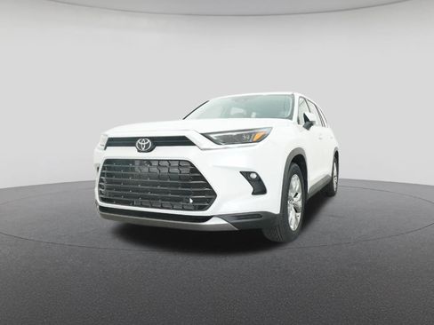 New 2026 Toyota Grand Highlander Limited image 32
