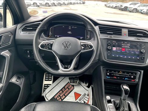 Used 2022 Volkswagen Tiguan SEL R-Line image 17