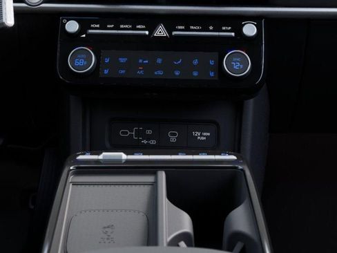 New 2025 Hyundai Tucson Limited image 17