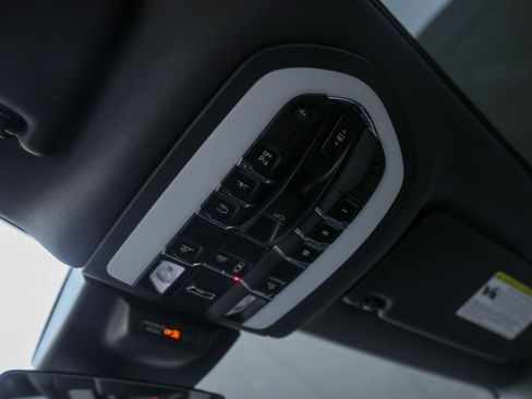 New 2026 Porsche Macan S image 30