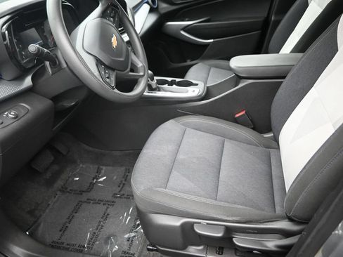 Used 2024 Chevrolet Trax LS w/ Driver Confidence Package FWD image 12