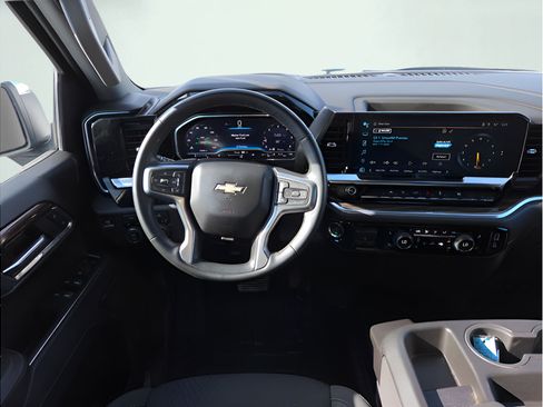 Used 2024 Chevrolet Silverado 1500 LT w/ Work Truck Package AWD/4WD image 17