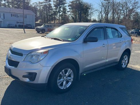 Used 2015 Chevrolet Equinox LS image 2