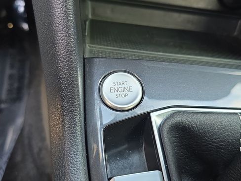 Used 2024 Volkswagen Tiguan SE R-Line image 26