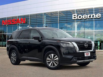 Used 2022 Nissan Pathfinder SL w/ Lighting Package (N92)