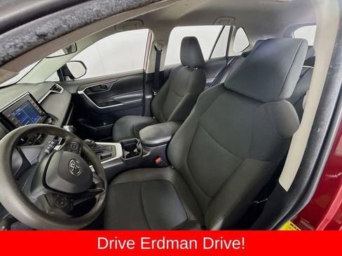 Certified 2021 Toyota RAV4 LE FWD image 5