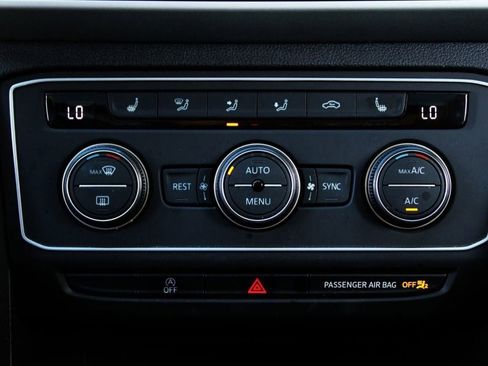 Used 2021 Volkswagen Atlas SE image 20