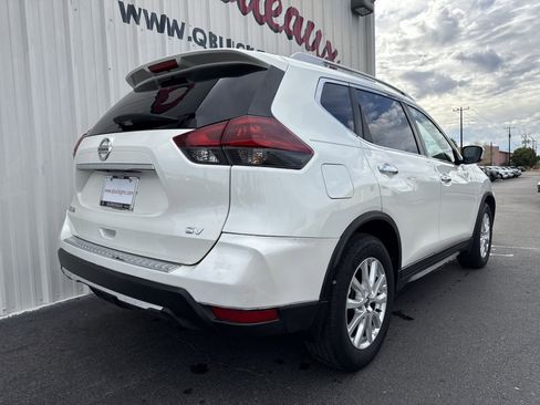 Used 2018 Nissan Rogue SV image 28