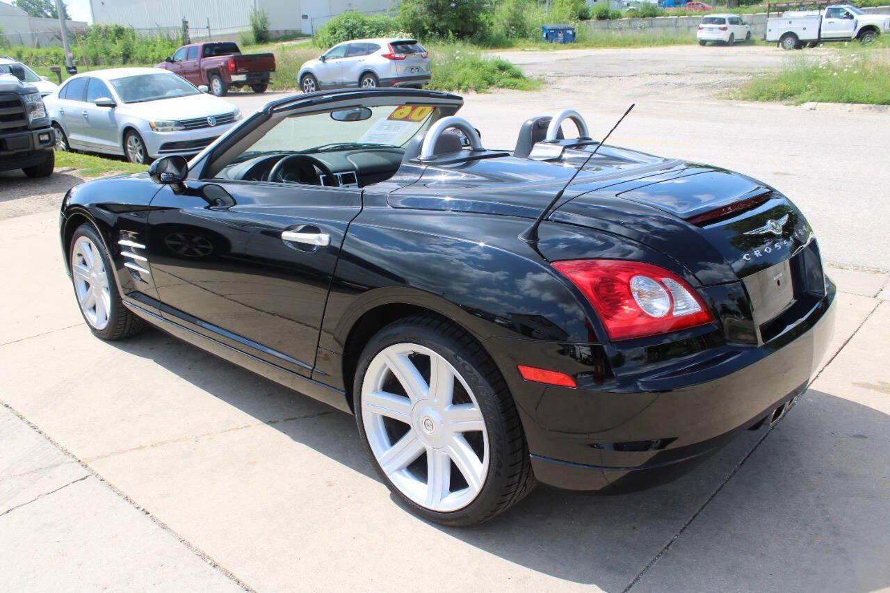 Used 2006 Chrysler Crossfire Limited RWD image 4