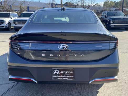 New 2026 Hyundai Sonata SE FWD image 3