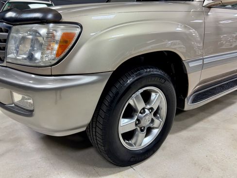 Used 2006 Toyota Land Cruiser image 10