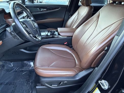 Certified 2023 Lincoln Nautilus Reserve image 13