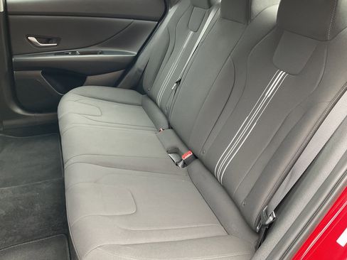 Used 2023 Hyundai Elantra SEL w/ Convenience Package FWD image 33