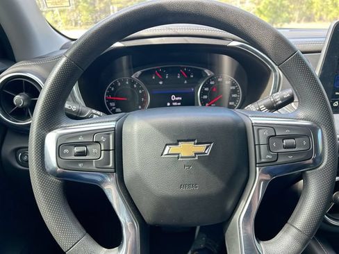 Used 2023 Chevrolet Blazer LT FWD image 18