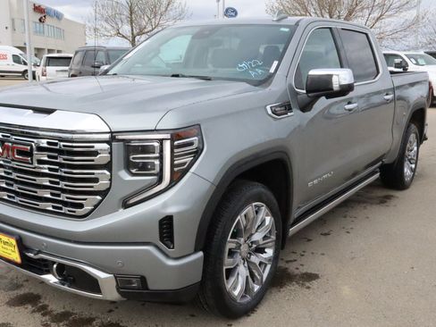 Certified 2023 GMC Sierra 1500 Denali w/ Denali Reserve Package AWD/4WD image 3