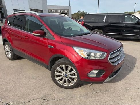 Used 2017 Ford Escape Titanium image 11