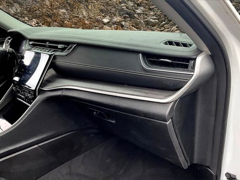 Used 2021 Jeep Grand Cherokee L Limited image 16