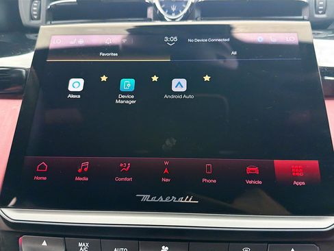 Used 2023 Maserati Quattroporte Modena RWD image 29