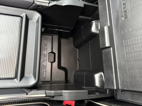 Used 2021 RAM 2500 Limited image 27