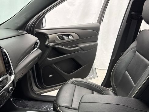 Used 2022 Chevrolet Traverse Premier w/ Redline Edition AWD/4WD image 22