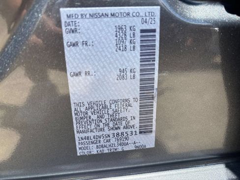 Used 2025 Nissan Altima 2.5 SV FWD image 28