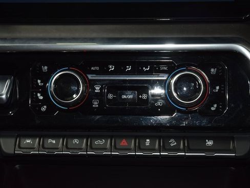 Used 2024 GMC Sierra 1500 Denali Ultimate image 34