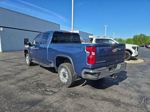 Used 2024 Chevrolet Silverado 2500 LT w/ Convenience Package AWD/4WD image 3
