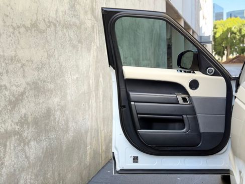 Used 2019 Land Rover Range Rover Sport Supercharged image 13