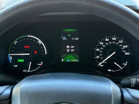 Used 2024 Toyota Sienna LE image 36