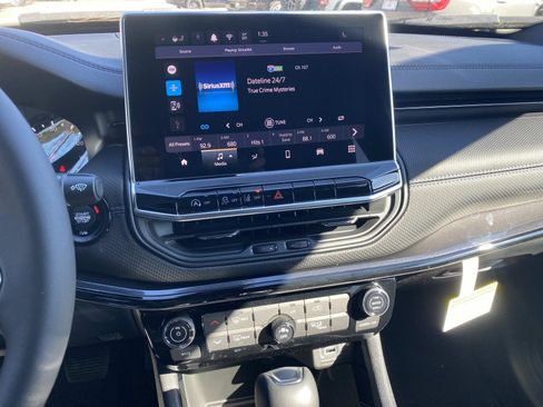 New 2026 Jeep Compass Latitude image 15