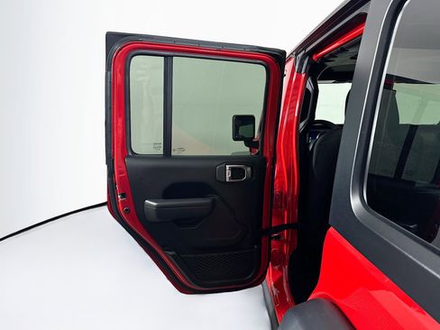 Used 2023 Jeep Wrangler Unlimited w/ Cold Weather Group image 26