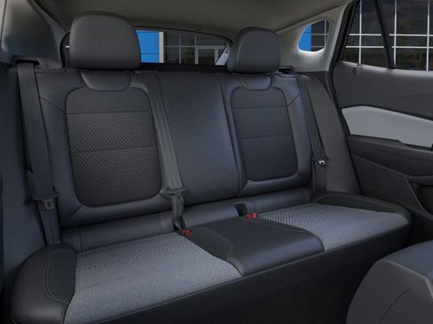 New 2025 Chevrolet Trax LT w/ Driver Confidence Package FWD image 17